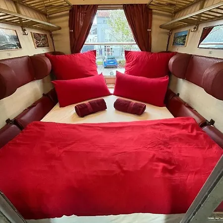 Uebernachten Im Nostalgischen Bahnwaggon Bogen